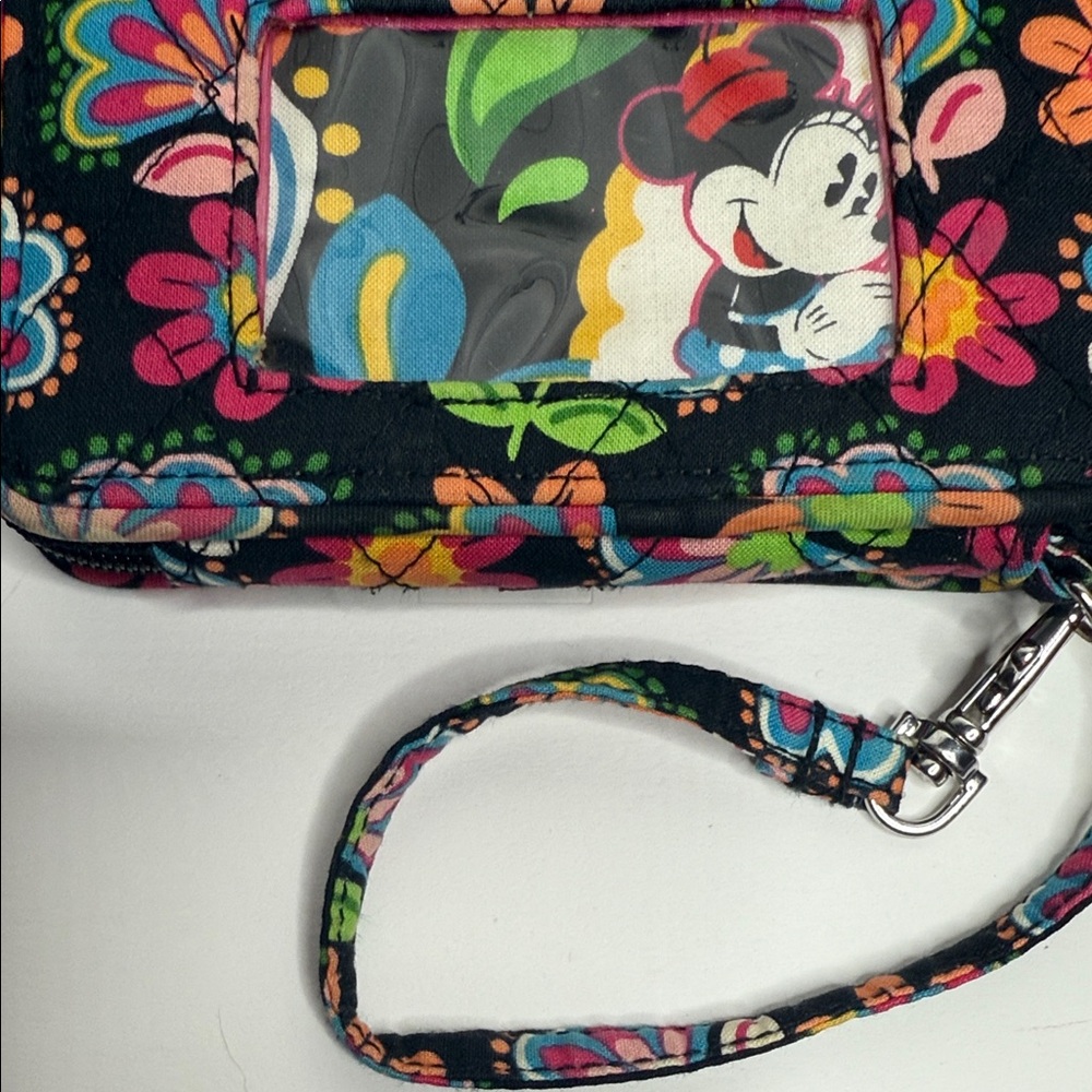 Disney Vera Bradley  Floral Wristlet Wallet Disney Collection - Picture 3 of 9